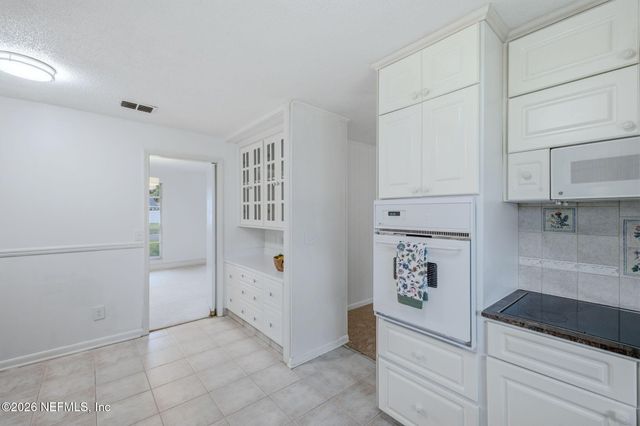5004 S WINCHESTER Drive S, Jacksonville, FL 32217