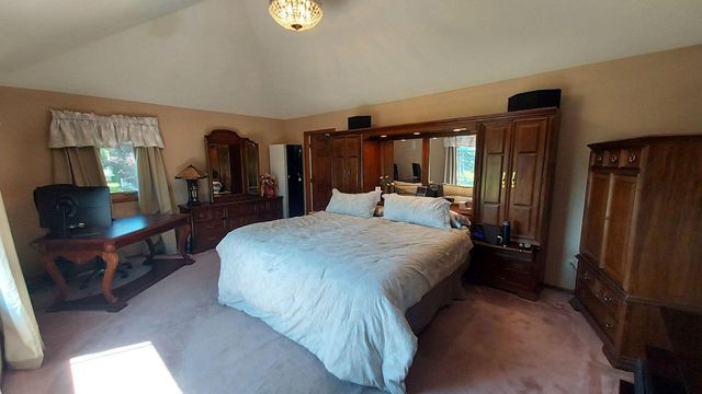 8404 S 68th STREET, Franklin, WI 53132