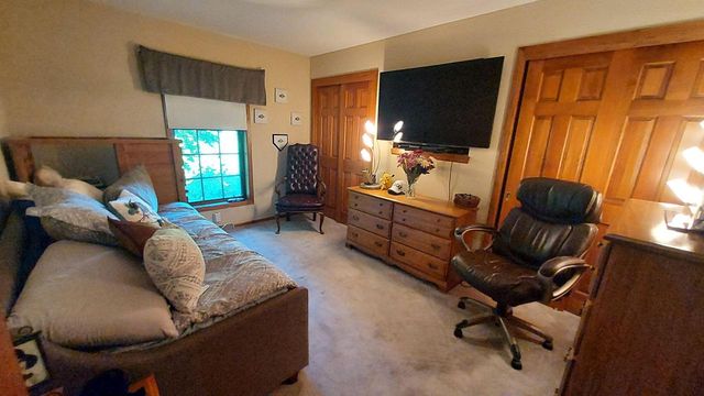 8404 S 68th STREET, Franklin, WI 53132