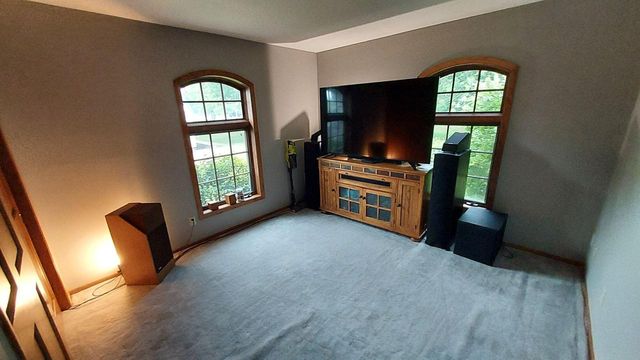 8404 S 68th STREET, Franklin, WI 53132