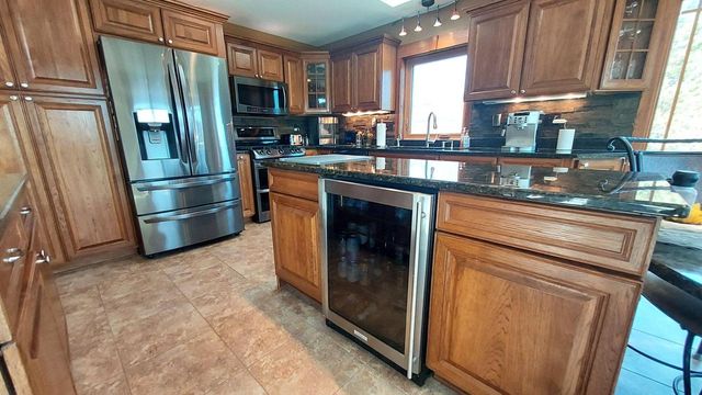 8404 S 68th STREET, Franklin, WI 53132