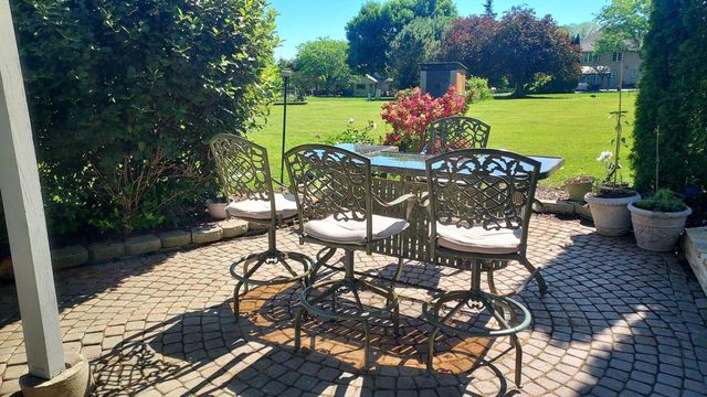 8404 S 68th STREET, Franklin, WI 53132