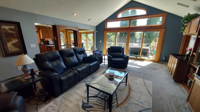 8404 S 68th STREET, Franklin, WI 53132