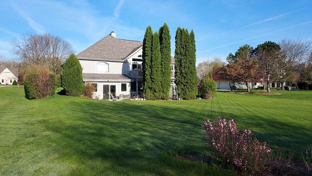 8404 S 68th STREET, Franklin, WI 53132