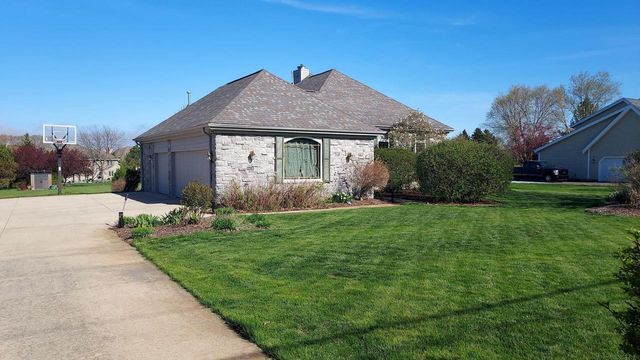 8404 S 68th STREET, Franklin, WI 53132