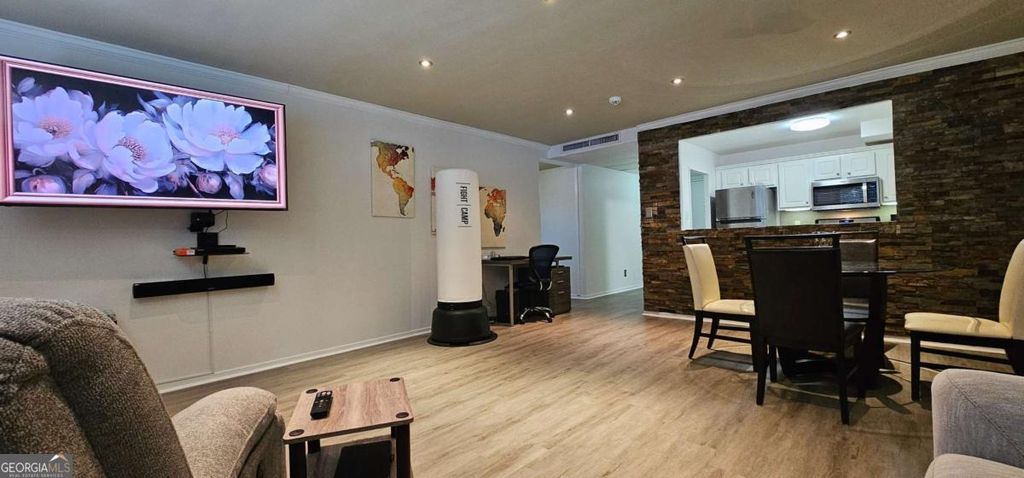 2965 Pharr Court NW 316, Atlanta, GA 30305