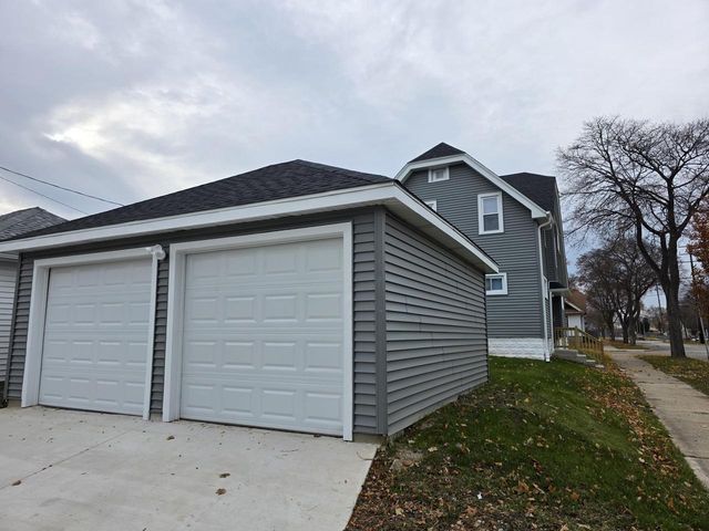 4668 N 28th STREET, Milwaukee, WI 53209