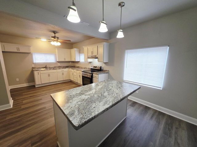 4668 N 28th STREET, Milwaukee, WI 53209