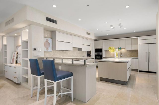101 S Fort Lauderdale Beach Boulevard PH 2703, Fort Lauderdale, FL 33316