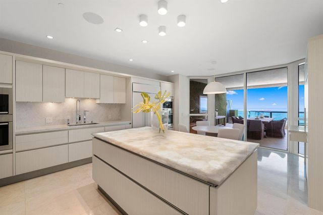 101 S Fort Lauderdale Beach Boulevard PH 2703, Fort Lauderdale, FL 33316