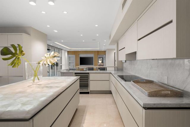 101 S Fort Lauderdale Beach Boulevard PH 2703, Fort Lauderdale, FL 33316