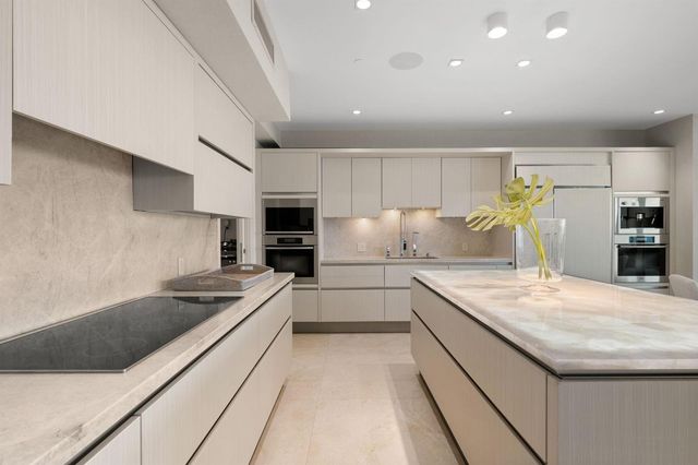 101 S Fort Lauderdale Beach Boulevard PH 2703, Fort Lauderdale, FL 33316
