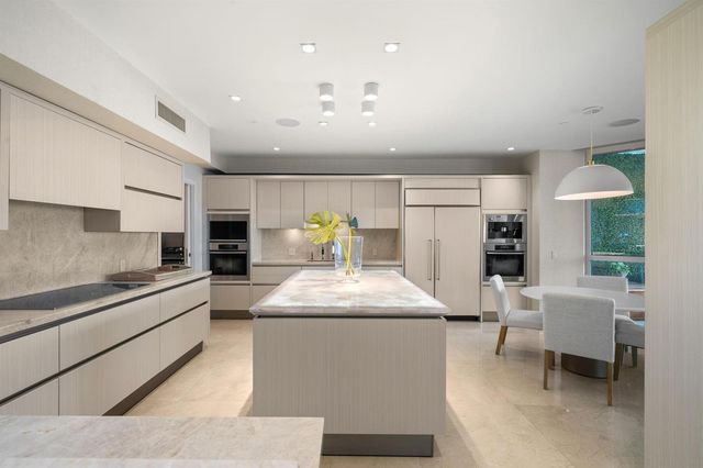 101 S Fort Lauderdale Beach Boulevard PH 2703, Fort Lauderdale, FL 33316