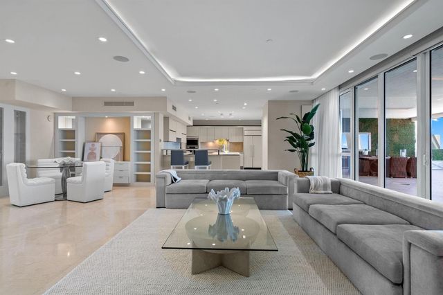 101 S Fort Lauderdale Beach Boulevard PH 2703, Fort Lauderdale, FL 33316