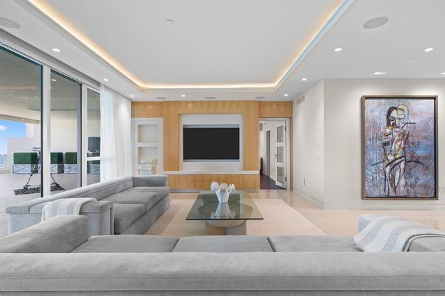 101 S Fort Lauderdale Beach Boulevard PH 2703, Fort Lauderdale, FL 33316