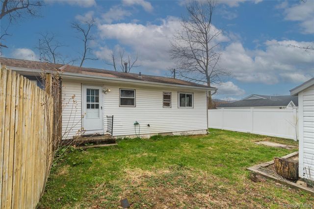 43 Lafayette Drive, New Windsor, NY 12553