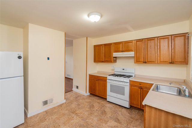 43 Lafayette Drive, New Windsor, NY 12553