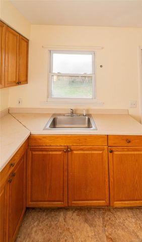 43 Lafayette Drive, New Windsor, NY 12553