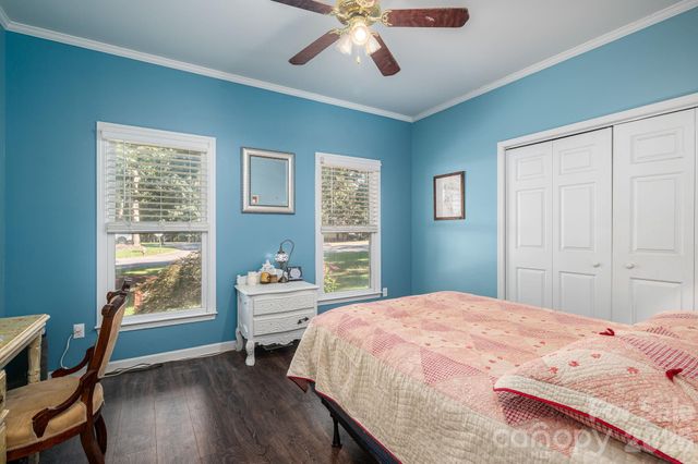 109 Nemans Cove, Cherryville, NC 28021