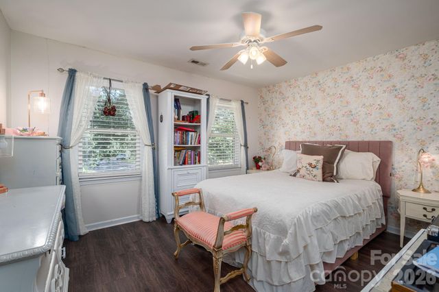 109 Nemans Cove, Cherryville, NC 28021