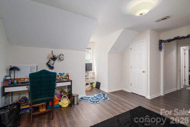 109 Nemans Cove, Cherryville, NC 28021