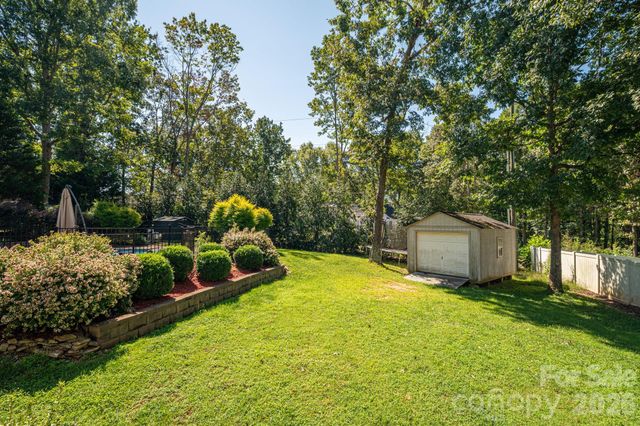 109 Nemans Cove, Cherryville, NC 28021