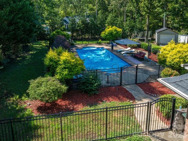 109 Nemans Cove, Cherryville, NC 28021
