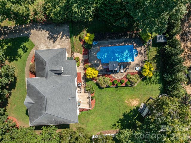109 Nemans Cove, Cherryville, NC 28021