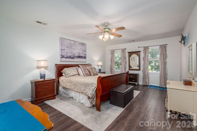 109 Nemans Cove, Cherryville, NC 28021