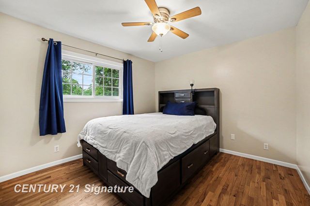 2918 Saint Marys Drive, Midland, MI 48640
