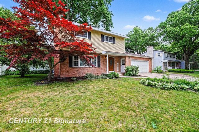 2918 Saint Marys Drive, Midland, MI 48640