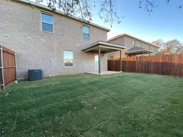 802 Rolling Terrace Circle, Granbury, TX 76049