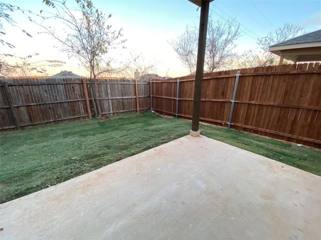 802 Rolling Terrace Circle, Granbury, TX 76049
