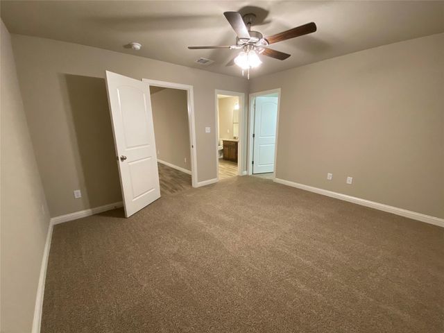 802 Rolling Terrace Circle, Granbury, TX 76049