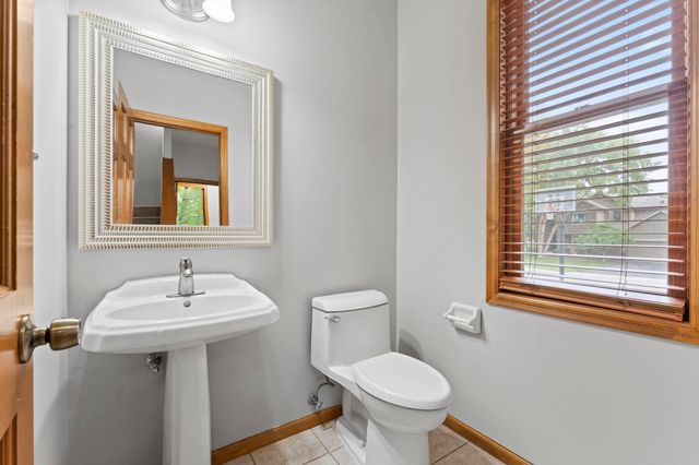 8915 Umbria Place N, Maple Grove, MN 55311