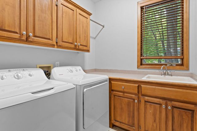 8915 Umbria Place N, Maple Grove, MN 55311