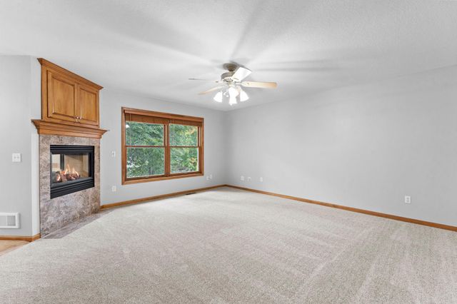 8915 Umbria Place N, Maple Grove, MN 55311