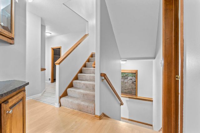 8915 Umbria Place N, Maple Grove, MN 55311