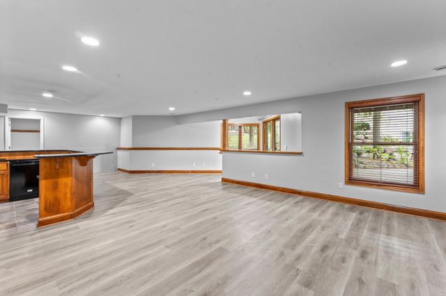 8915 Umbria Place N, Maple Grove, MN 55311