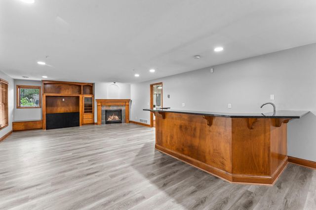 8915 Umbria Place N, Maple Grove, MN 55311