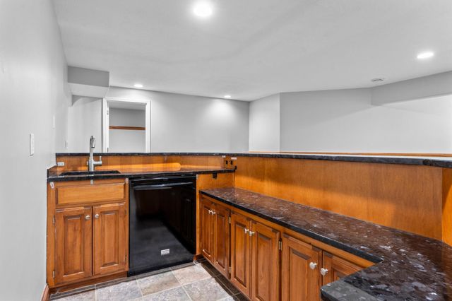 8915 Umbria Place N, Maple Grove, MN 55311