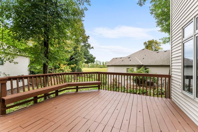 8915 Umbria Place N, Maple Grove, MN 55311