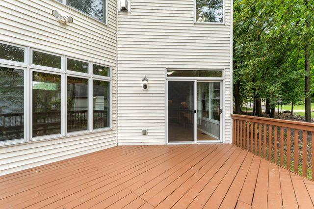 8915 Umbria Place N, Maple Grove, MN 55311