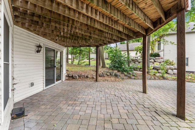 8915 Umbria Place N, Maple Grove, MN 55311
