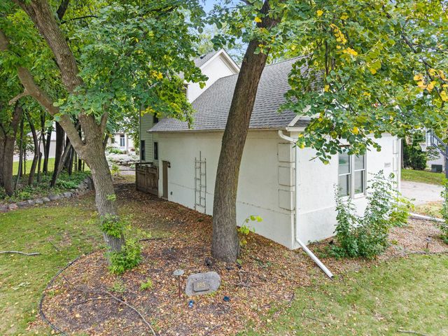 8915 Umbria Place N, Maple Grove, MN 55311
