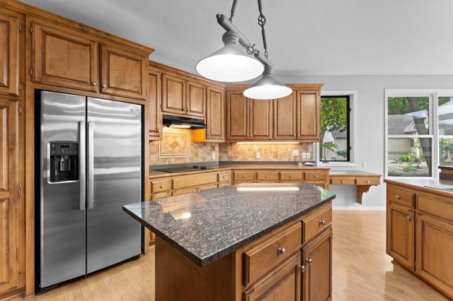 8915 Umbria Place N, Maple Grove, MN 55311