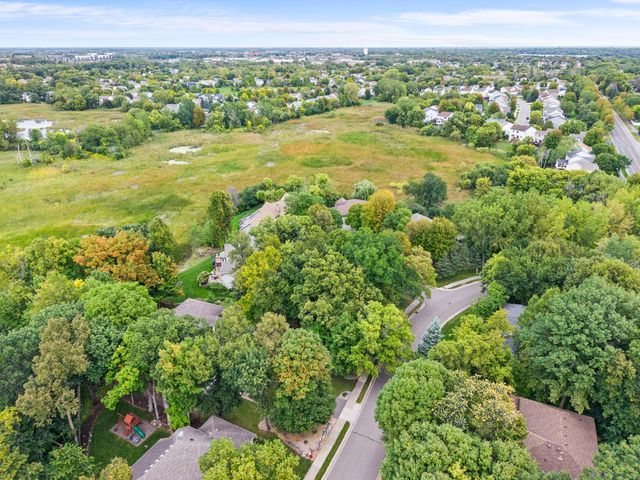 8915 Umbria Place N, Maple Grove, MN 55311