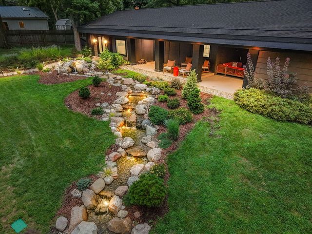 9442 Community Hall Road, Union Pier, MI 49129