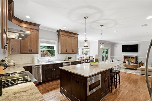 12880 Bucksport Drive, Roswell, GA 30075