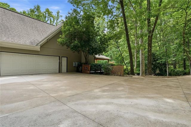 12880 Bucksport Drive, Roswell, GA 30075